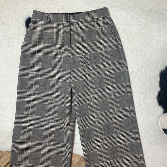 Express Editor Mid Rise Cropped Wide Leg Pant - Picture 3 of 8